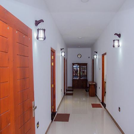 Hispaniola inn Mirissa Esterno foto
